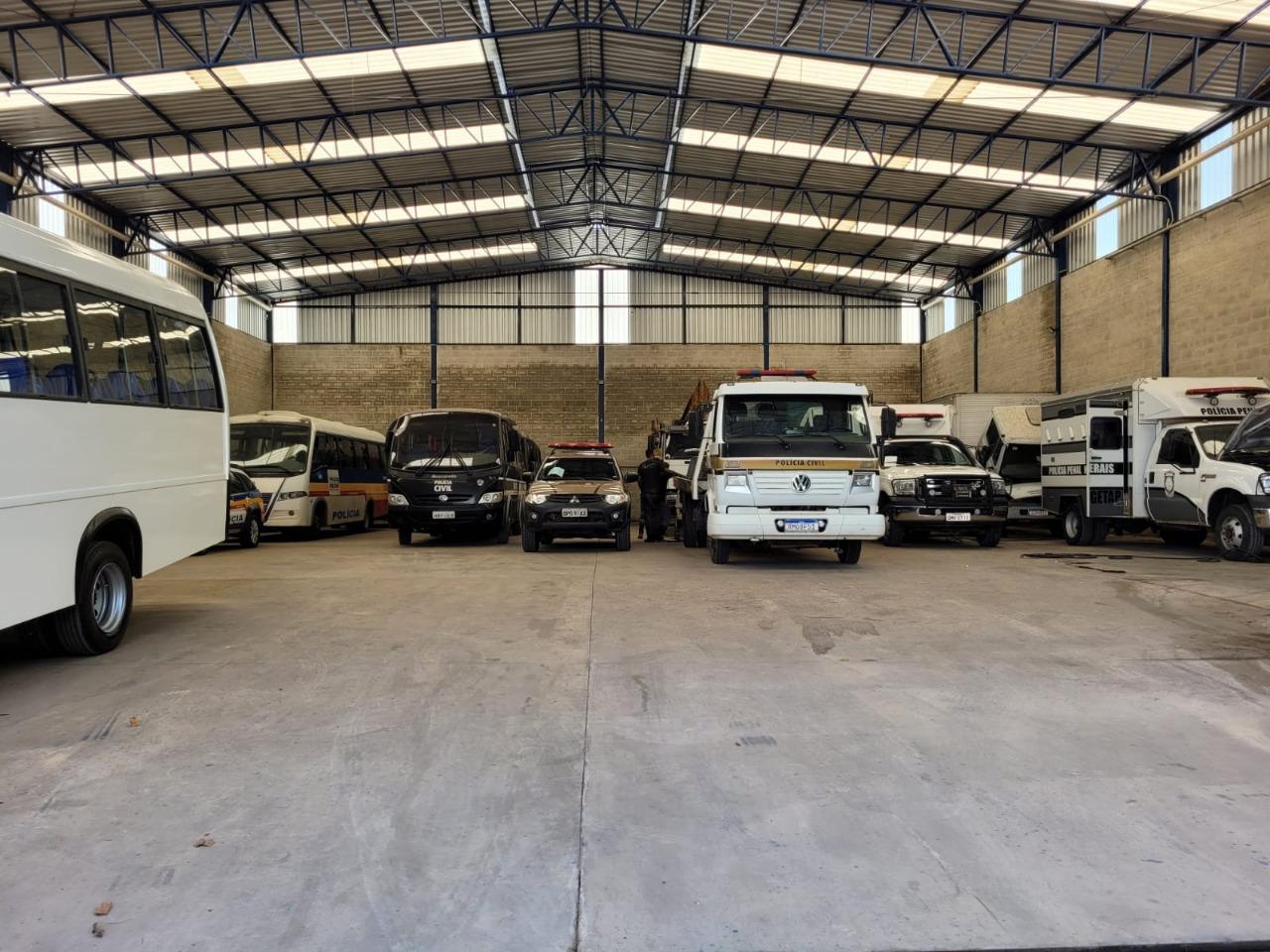 Depósito-Galpão, 800 m² - Foto 1