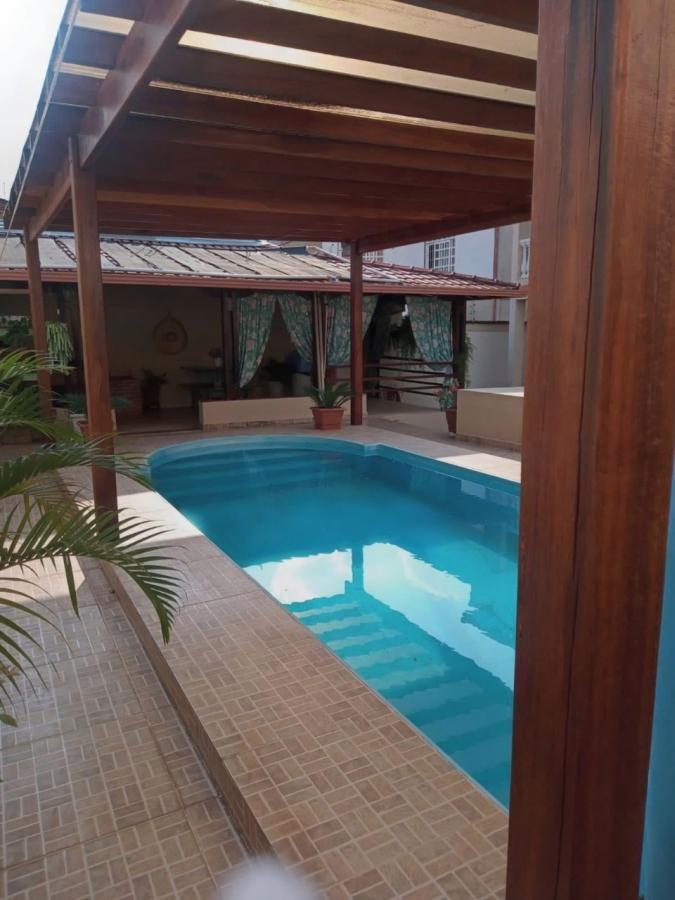 Casa, 3 quartos, 331 m² - Foto 1