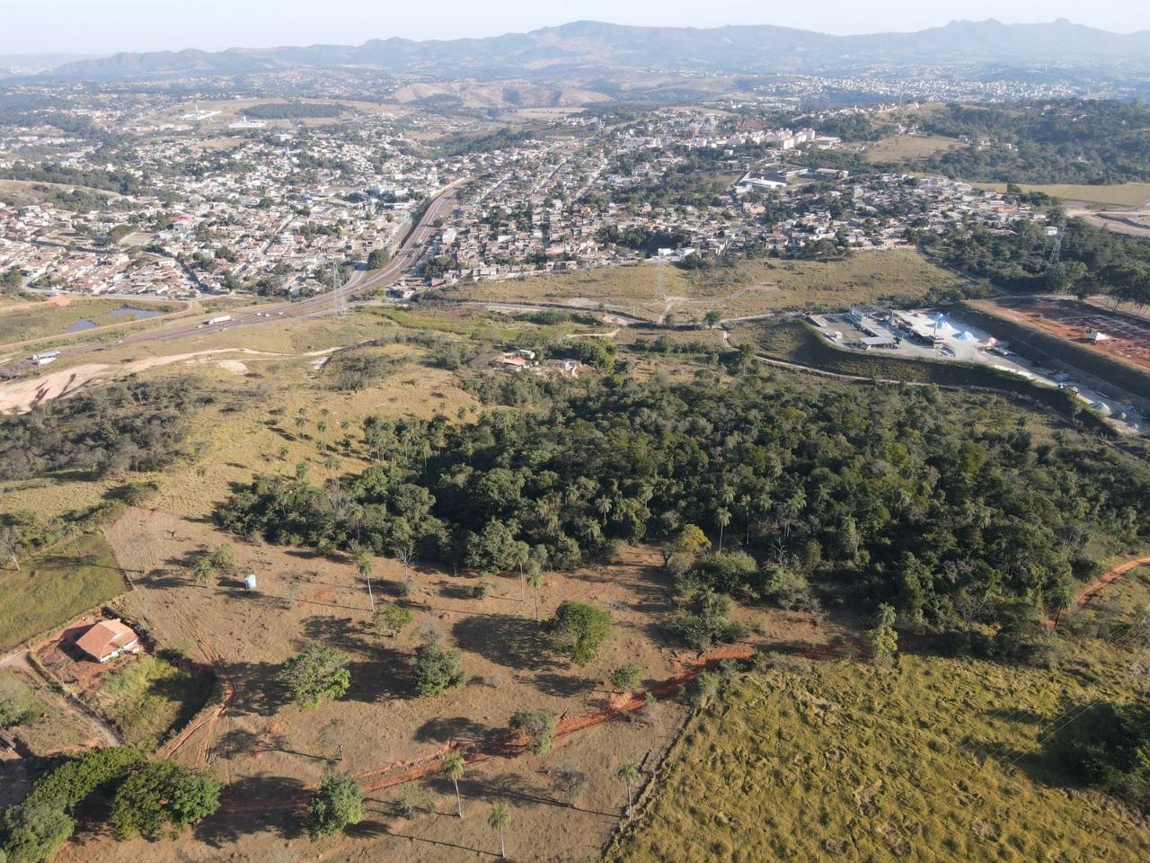 Loteamento e Condomínio, 2 hectares - Foto 1