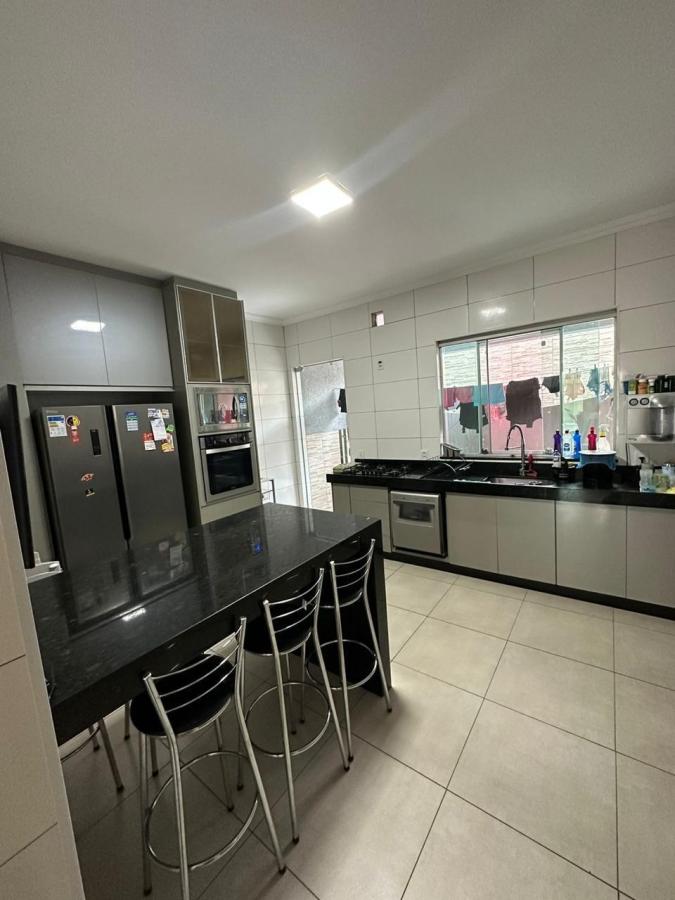 Casa, 3 quartos, 300 m² - Foto 2