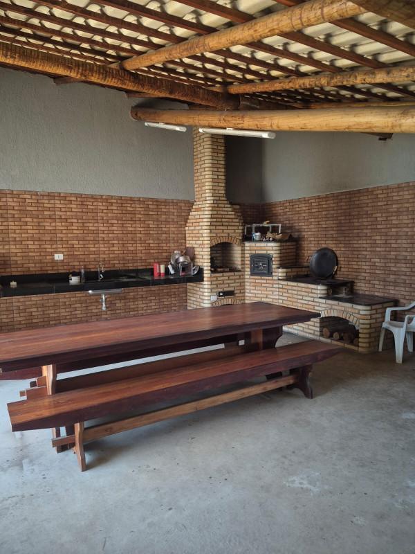Chácara, 3 quartos, 1135 m² - Foto 1