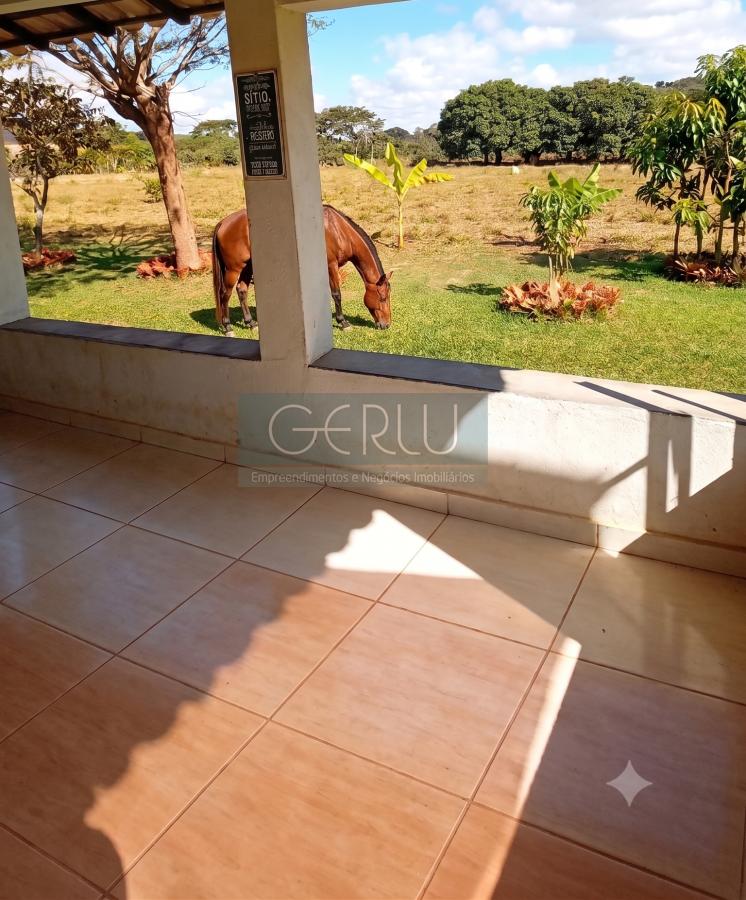Sítio, 4 quartos, 1 hectares - Foto 17